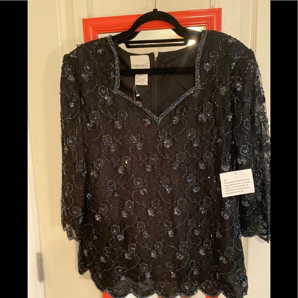 Top - Picture 2 of 4